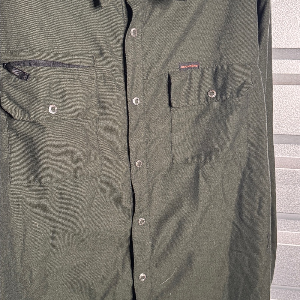 Grundens flannel in green, Large - Picture 3 of 4